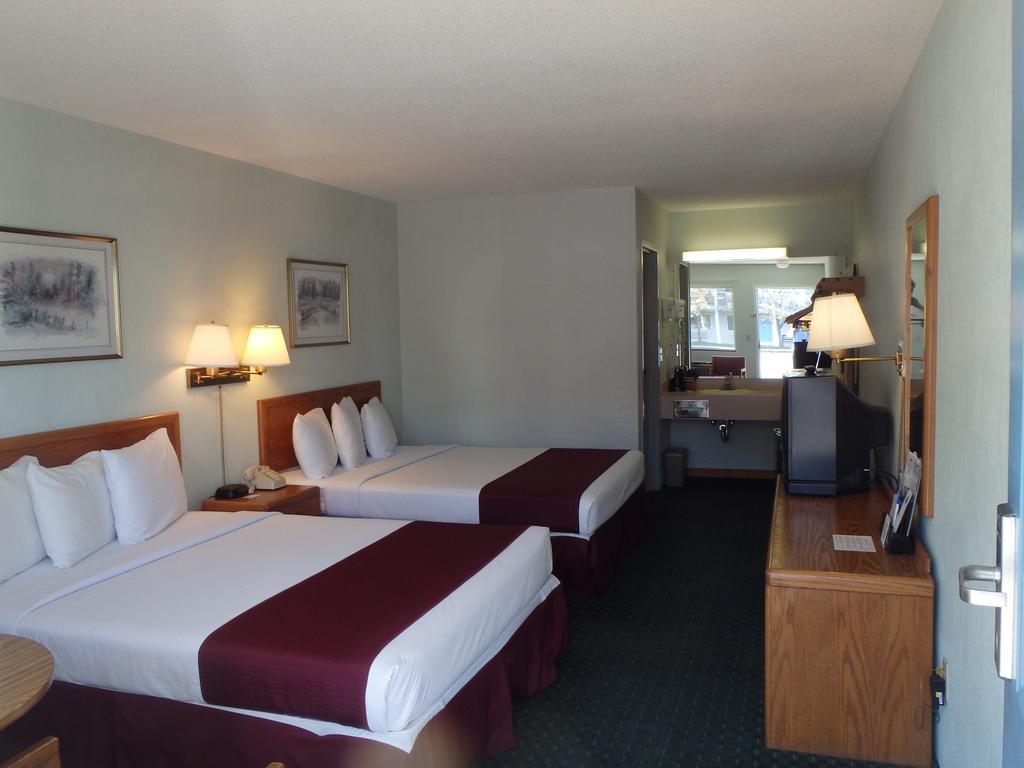 Americas Best Value Inn סיינט איגנס מראה חיצוני תמונה