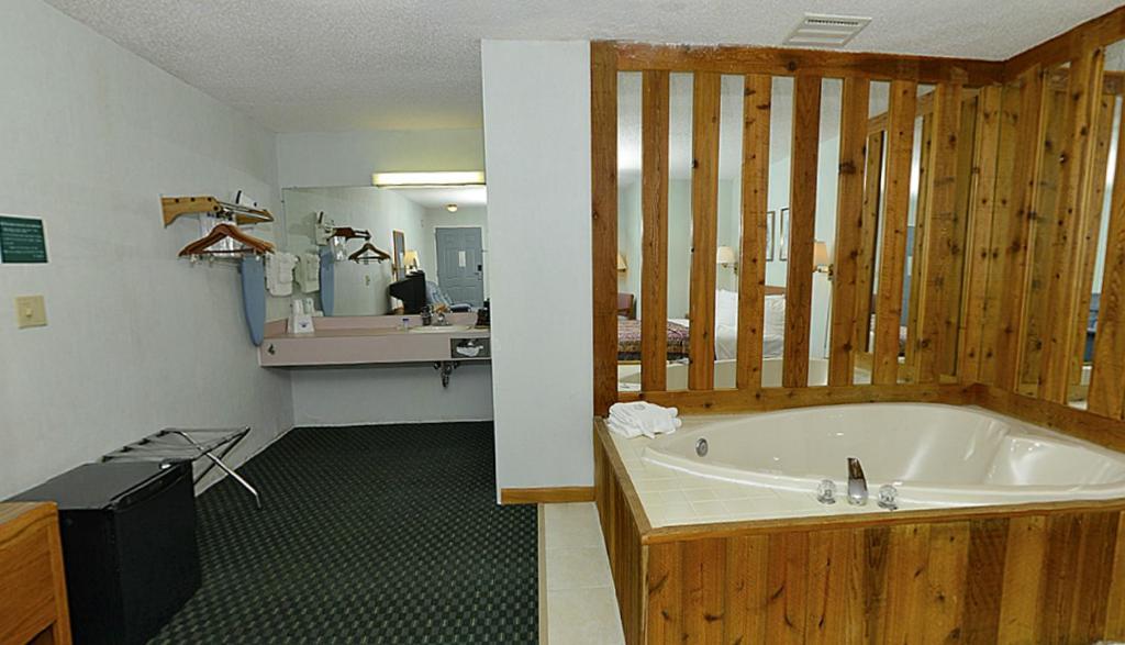 Americas Best Value Inn סיינט איגנס מראה חיצוני תמונה