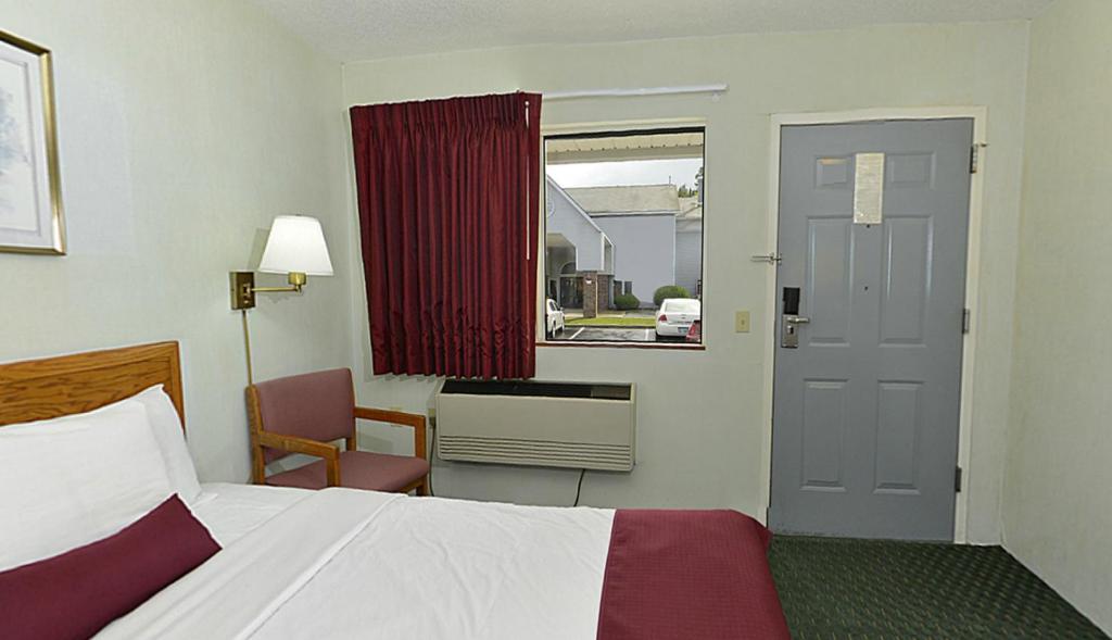 Americas Best Value Inn סיינט איגנס מראה חיצוני תמונה