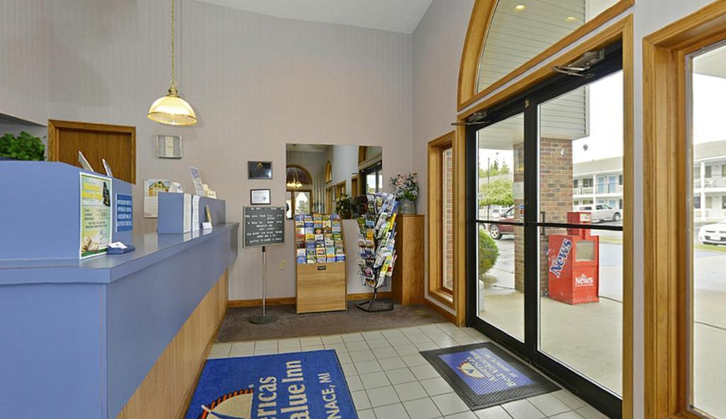 Americas Best Value Inn סיינט איגנס מראה חיצוני תמונה