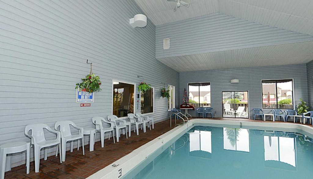 Americas Best Value Inn סיינט איגנס מראה חיצוני תמונה
