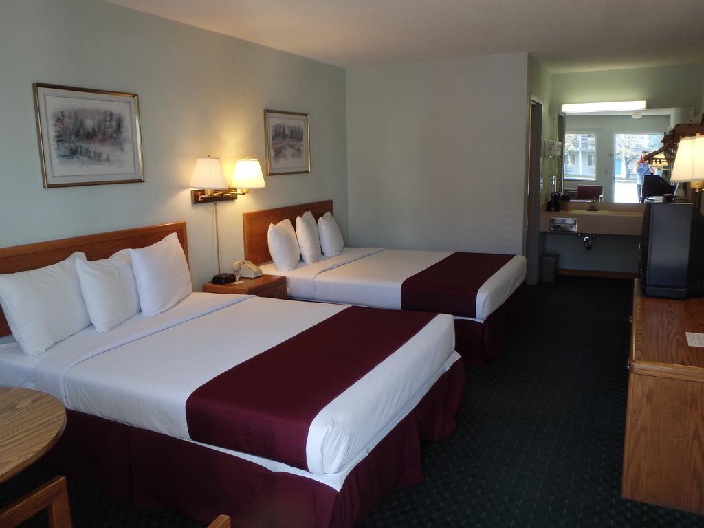 Americas Best Value Inn סיינט איגנס מראה חיצוני תמונה
